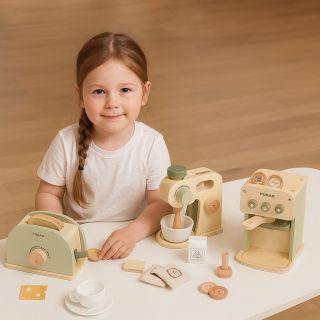 ✨ Čas na hru plnou fantazie! ✨ Naše dřevěné kuchyňské sety přinášejí dětem nekonečné možnosti tvoření, vaření a zábavy....